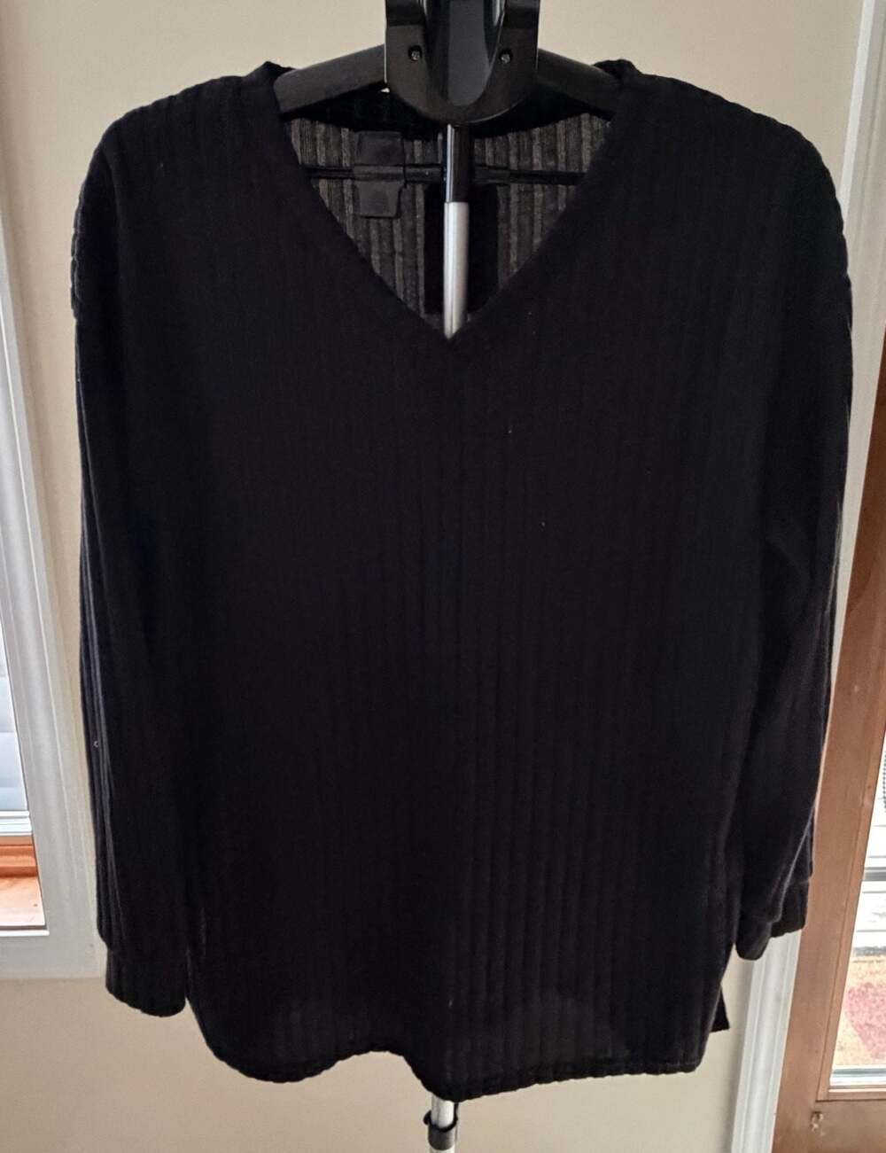 Sweetyweee Fashion Boutique Black Ribbed V-Neck Long Sleeve Top XL